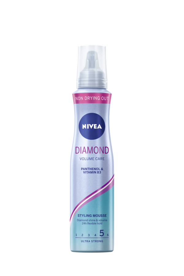 NIVEA Penové tužidlo Diamond Volume